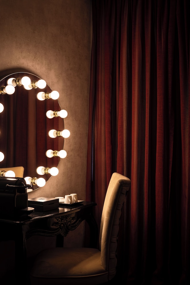 Maxime Hotel 42/69