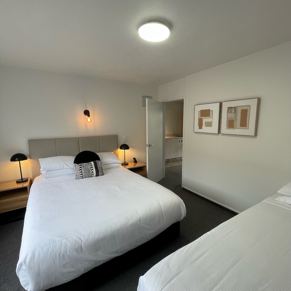 1 BEDROOM, APARTMENT
