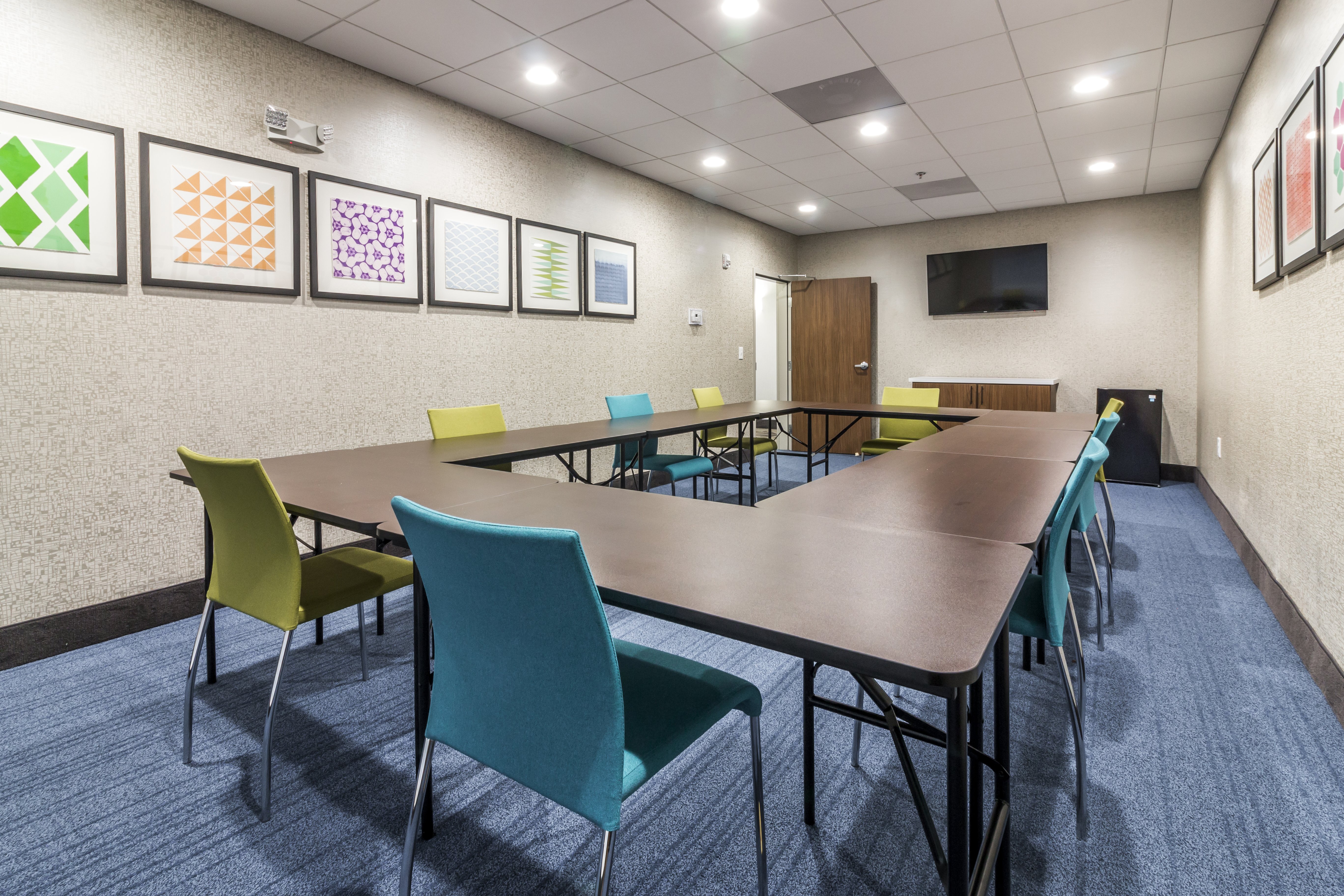 HOLIDAY INN EXPRESS VILLA RICA 28/38