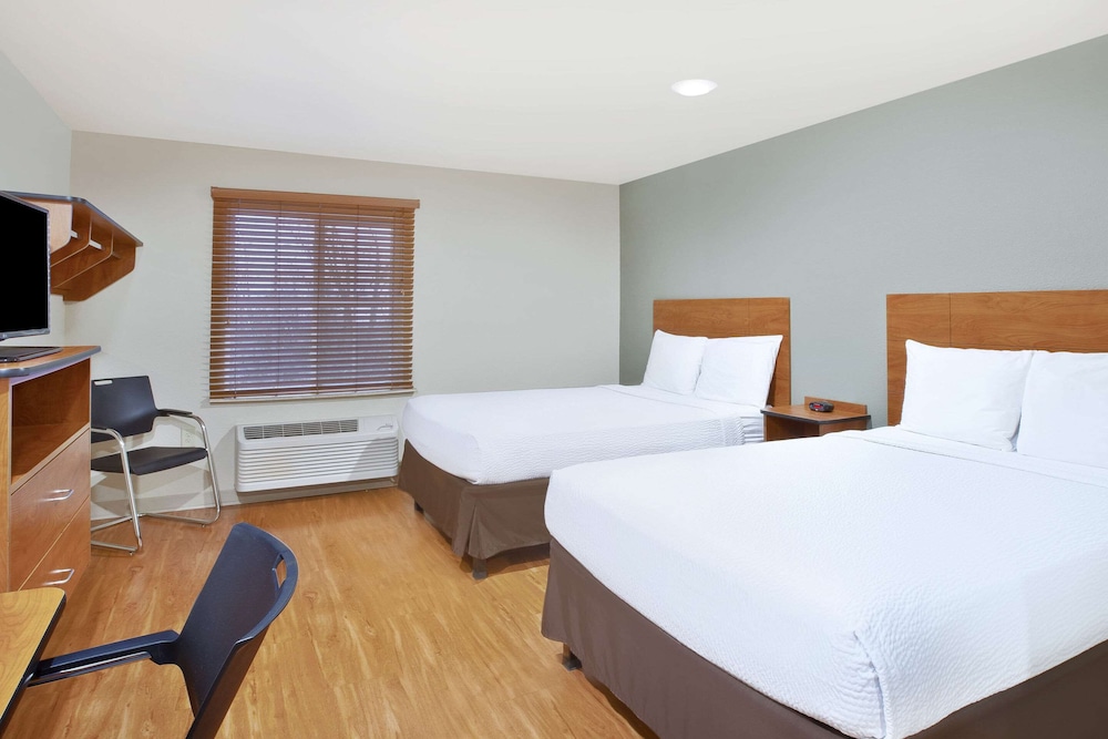 Standard, 2 Double Beds