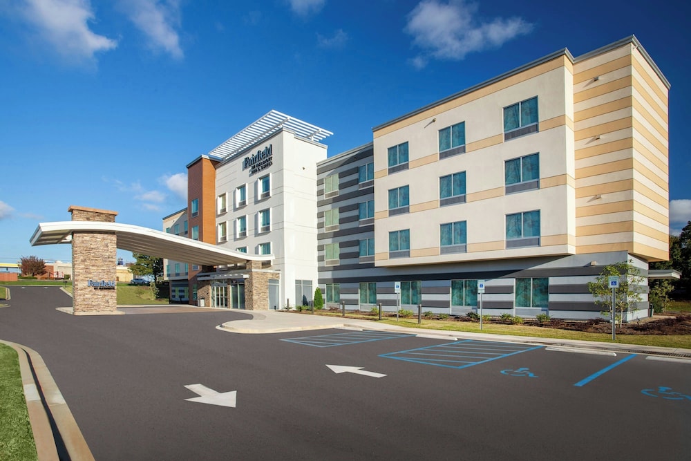 Fairfield Inn & Suites by Marriott Greenville Spartanburg/Duncan 37/40