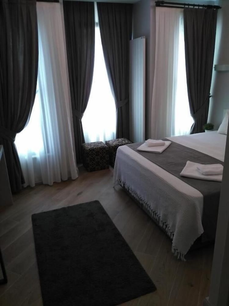 Konak Bella 3 18/32