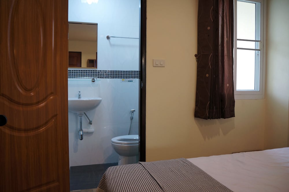 Samsen Sam Place Hotel 31/66