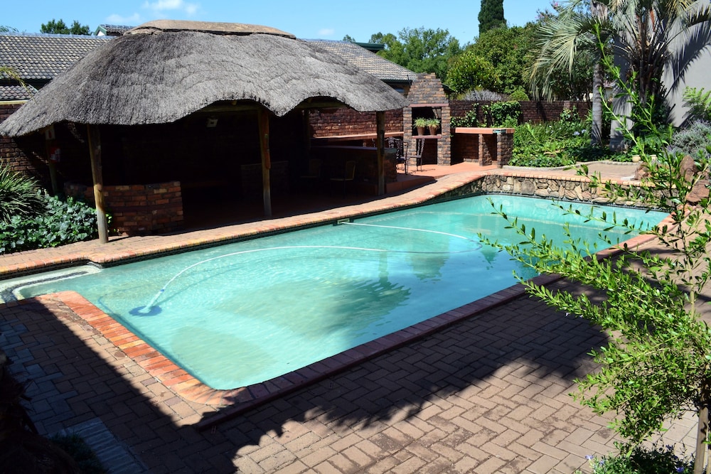 Blue Sparrow Guest House 26/29