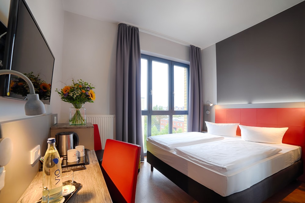 H Hotel 4 Youth Berlin Mitte 12/64