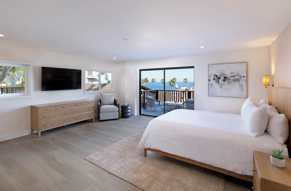 Room, King Bed, Ocean View, Stair Access Only, Terrace