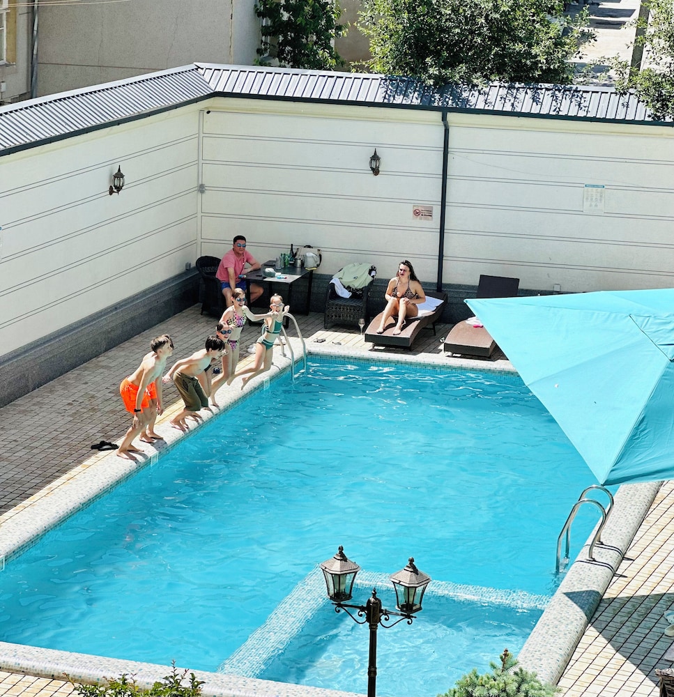 Garnet Hotel Tashkent 35/60