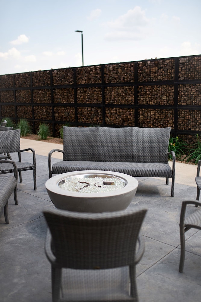 Holiday Inn Express and Suites Onalaska - La Crosse Area 57/71