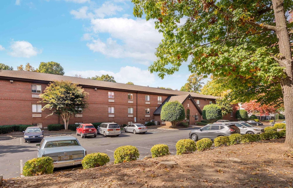 Studio6 Suites Charlotte, NC - Tyvola Rd/Executive Park 42/50