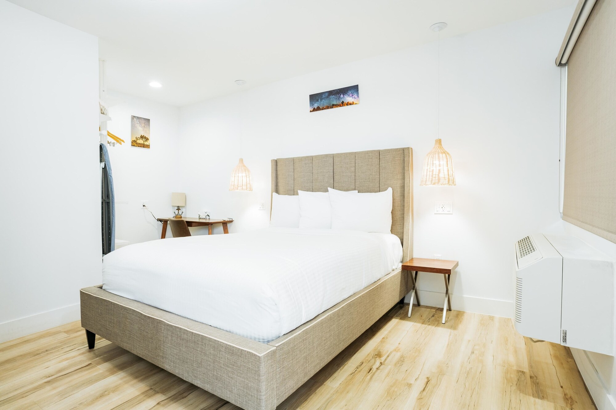 DELUXE, QUEEN BED