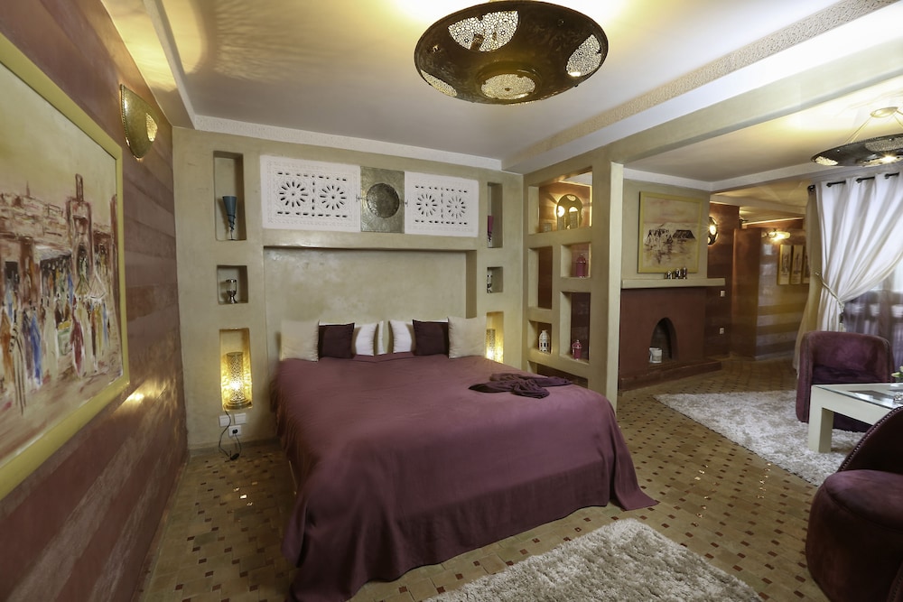 Riad Turquoise 6/81