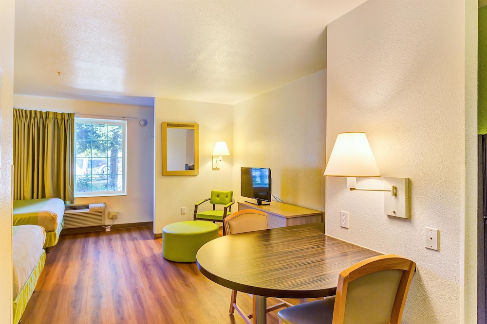 Motel6 Belmont, CA San Francisco Redwood City 49/61