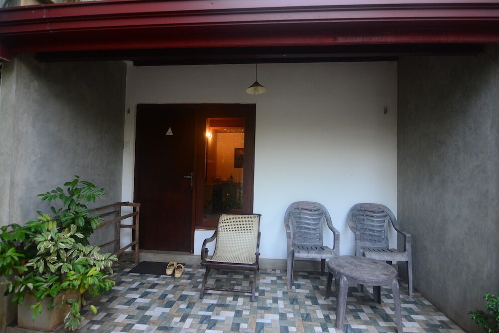 Kutumbaya Resort 4/50