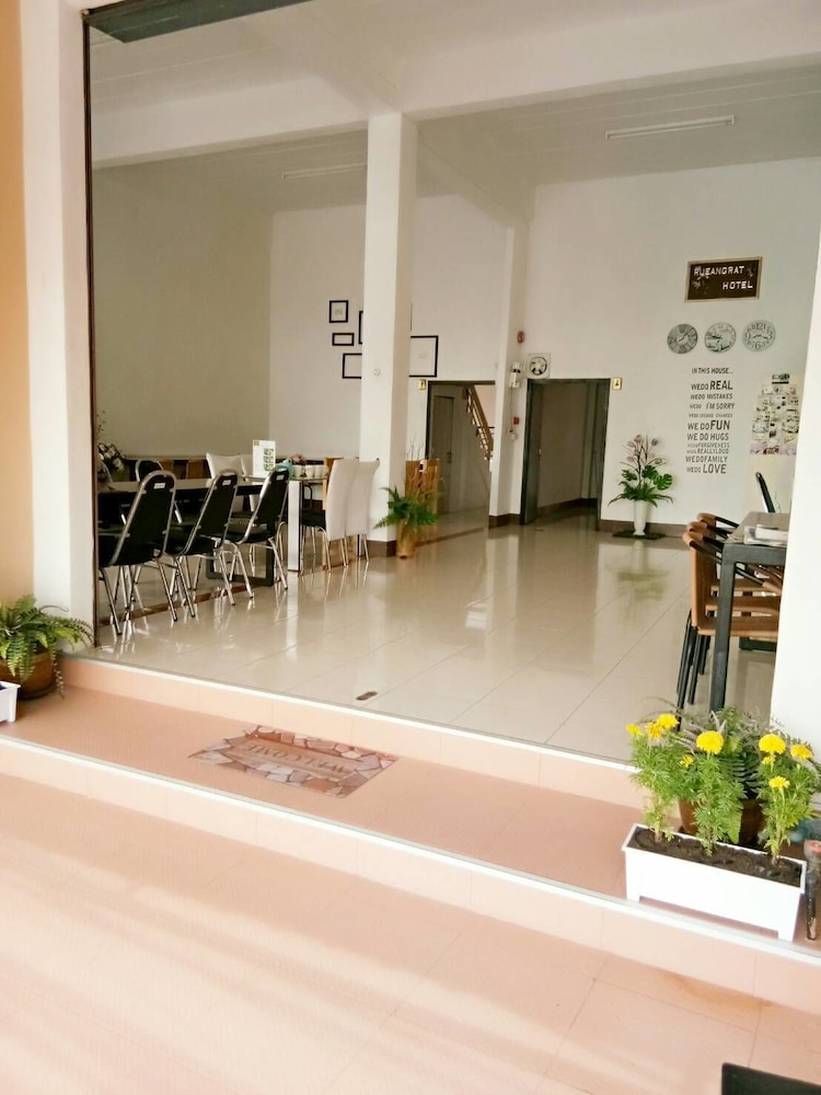 Rueangrat Hotel 9/51