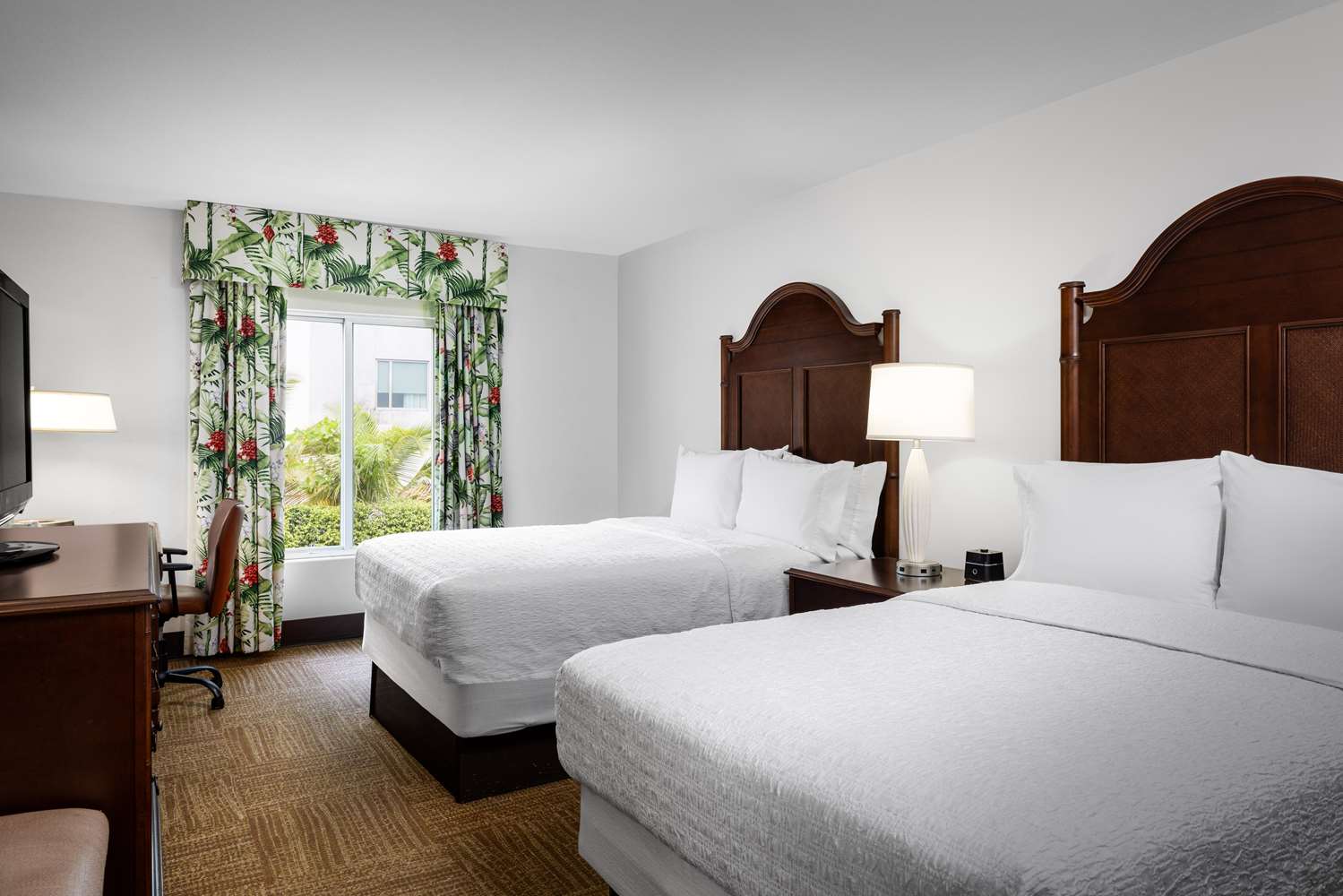 ROOM, 2 DOUBLE BEDS