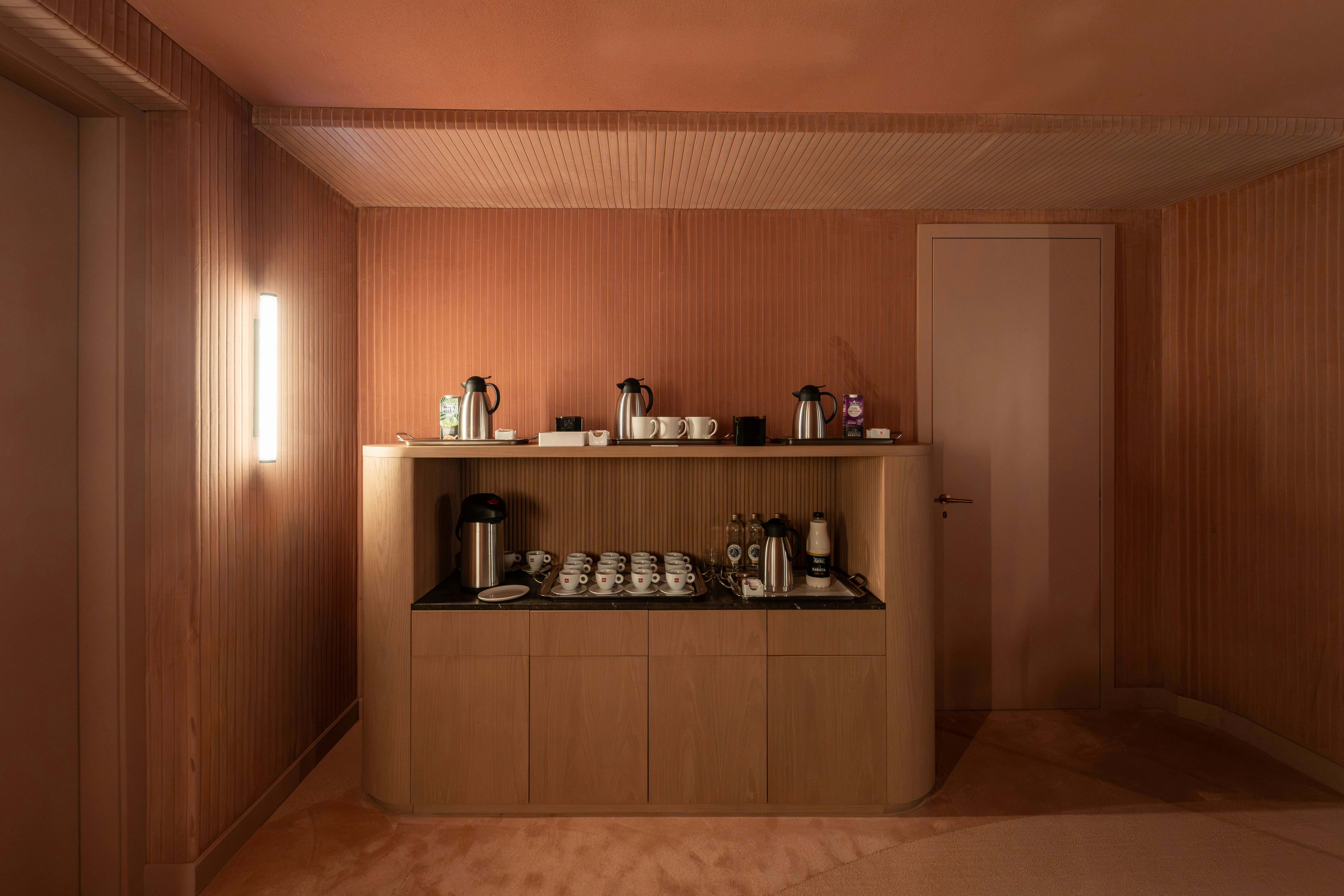 Hotel Palacio Bellas Artes San Sebastian, Curio Collection by Hilton 4/22