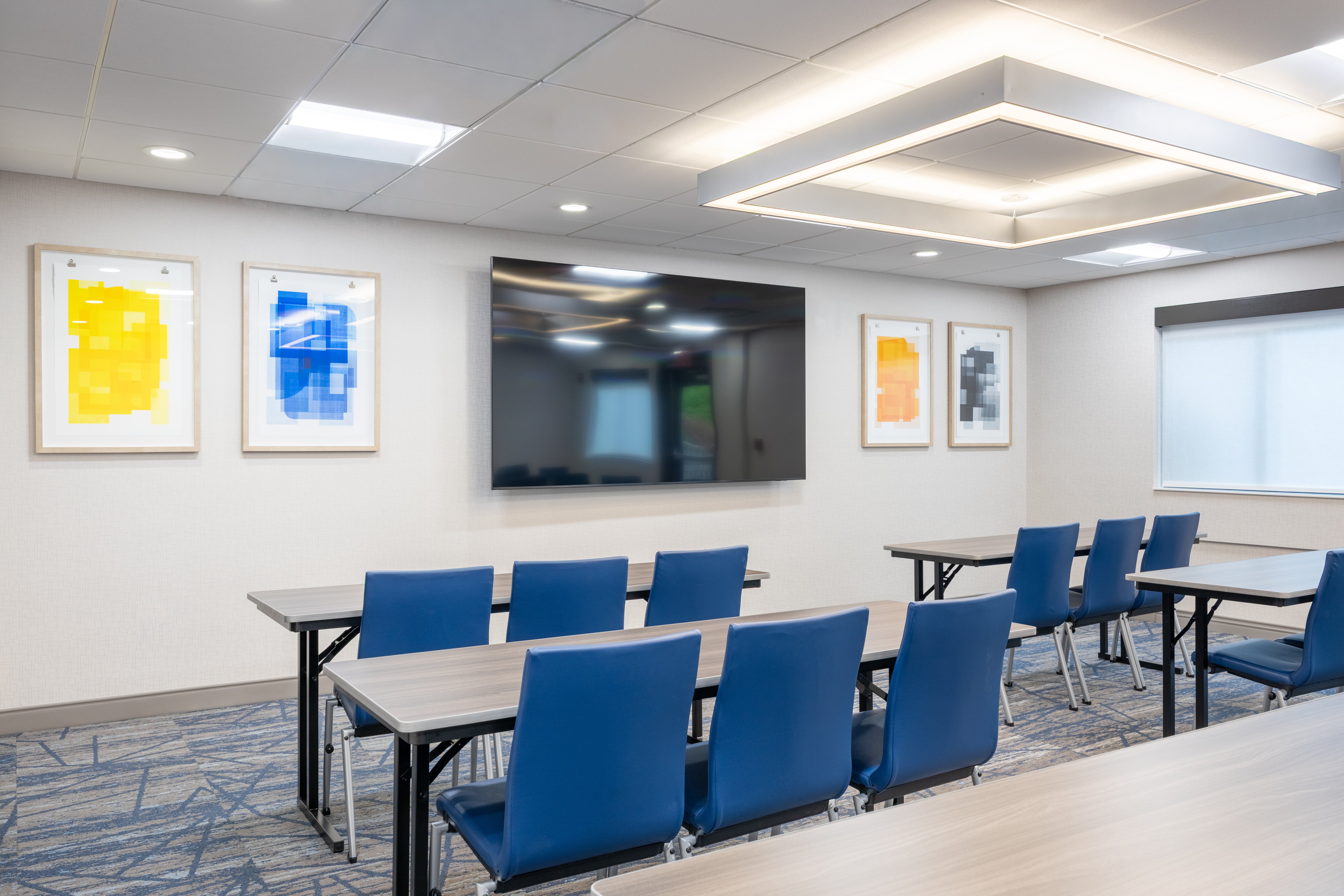 Holiday Inn Express Hotel Suites Columbus Polaris Parkway 70/77
