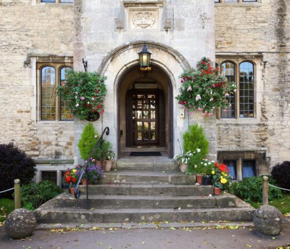Stonehouse Court Hotel 2/80