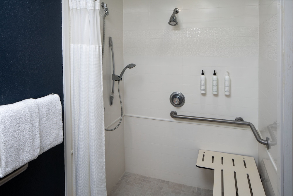 Fairfield Inn Suites By Marriott Gulfport 24/54