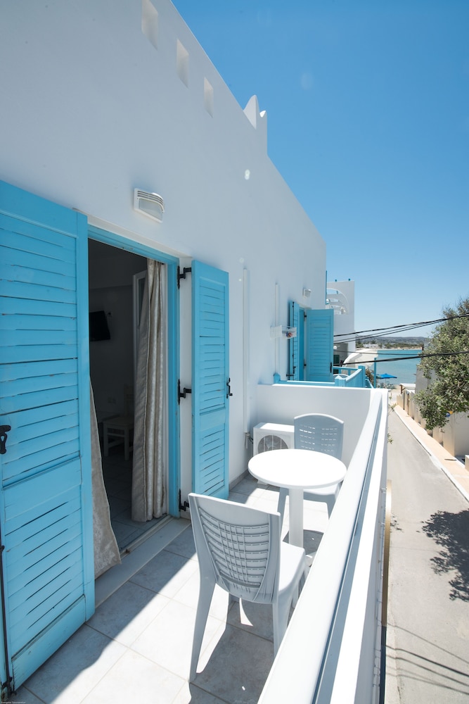Sofos Studios Fitness & Spa 24/38