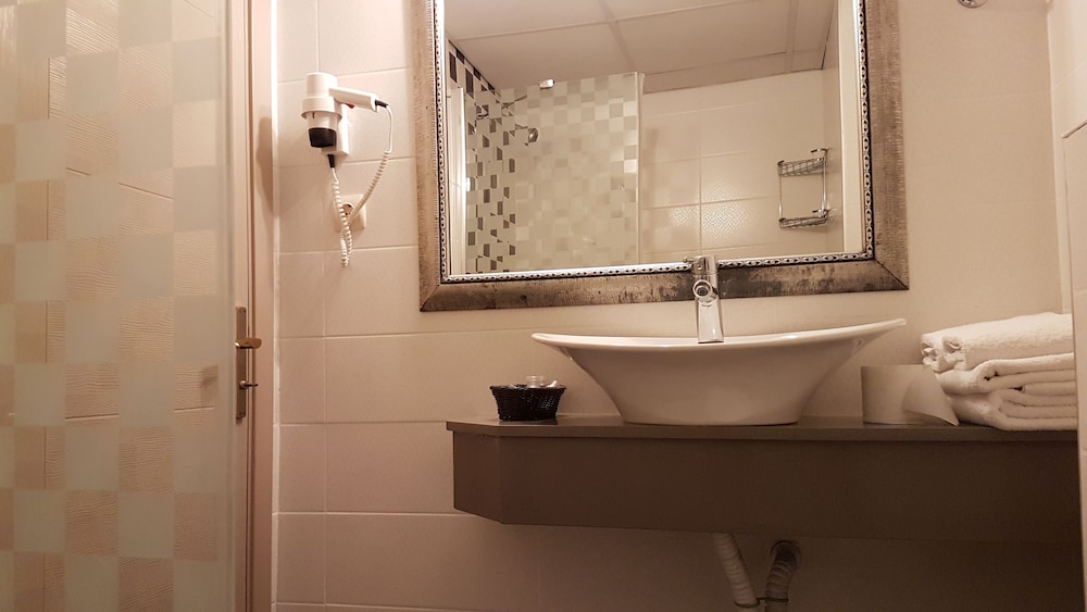 Ileri Hotel & Apartments 45/49