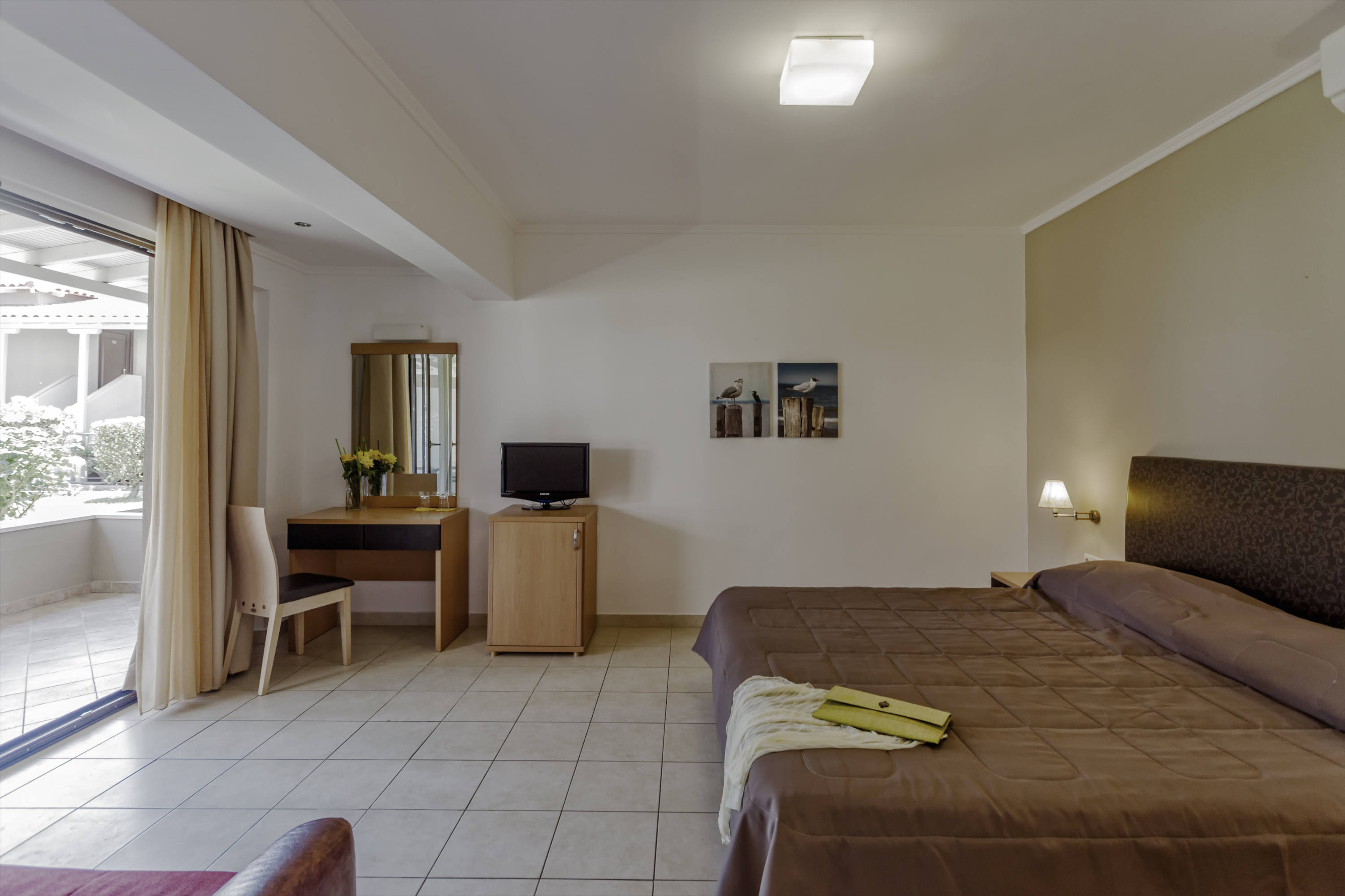 Lagomandra Beach Hotel and Suites 52/71