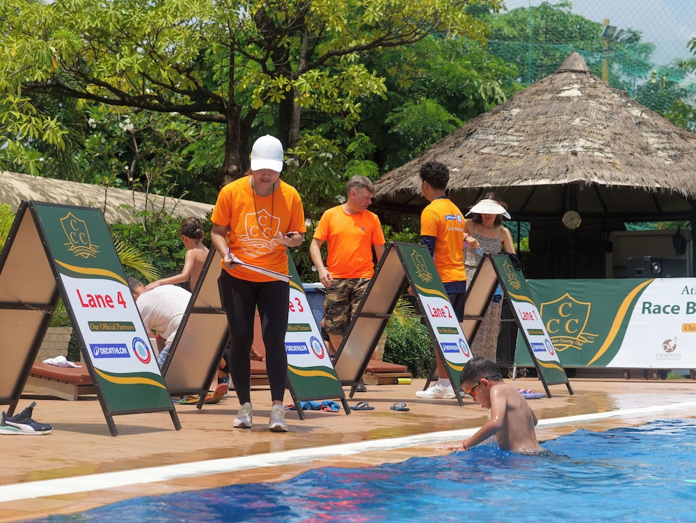 Cambodian Country Club 40/66