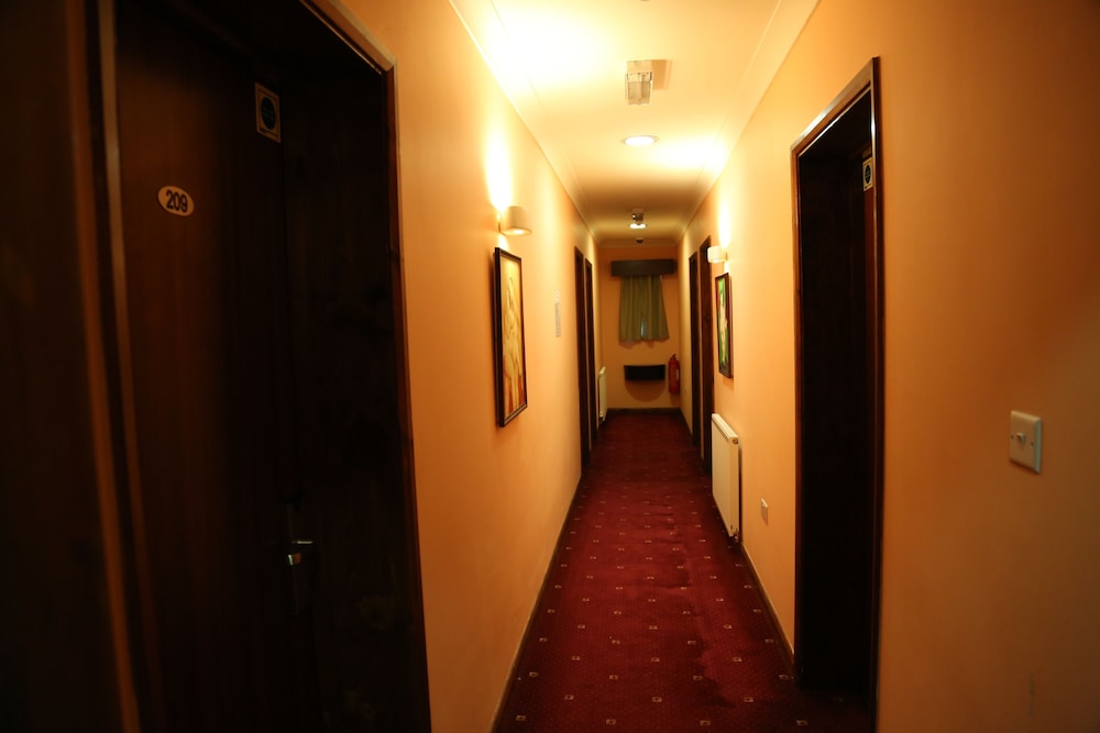 London Star Hotel 47/67