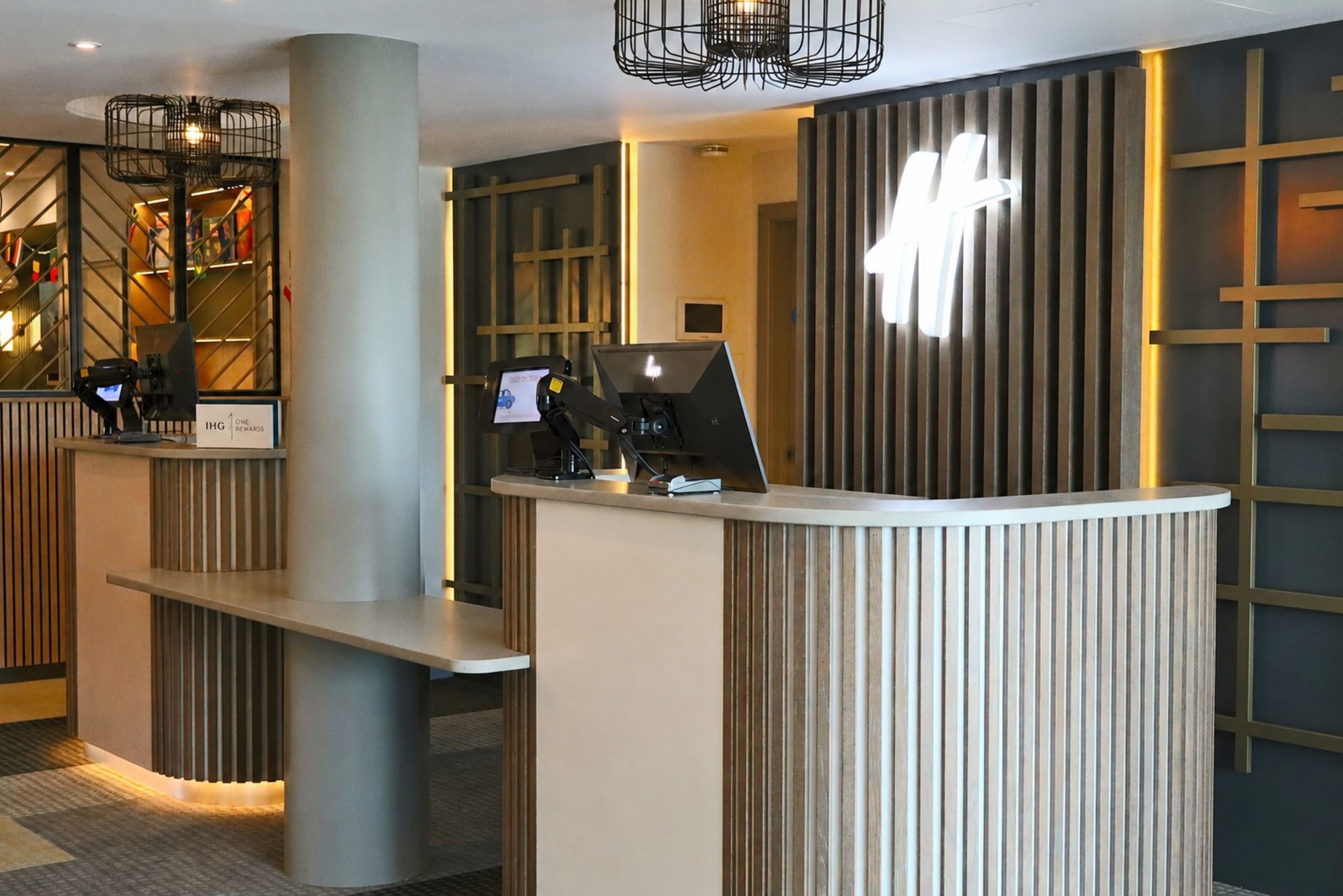 London Luton Vale Hotel 9/37