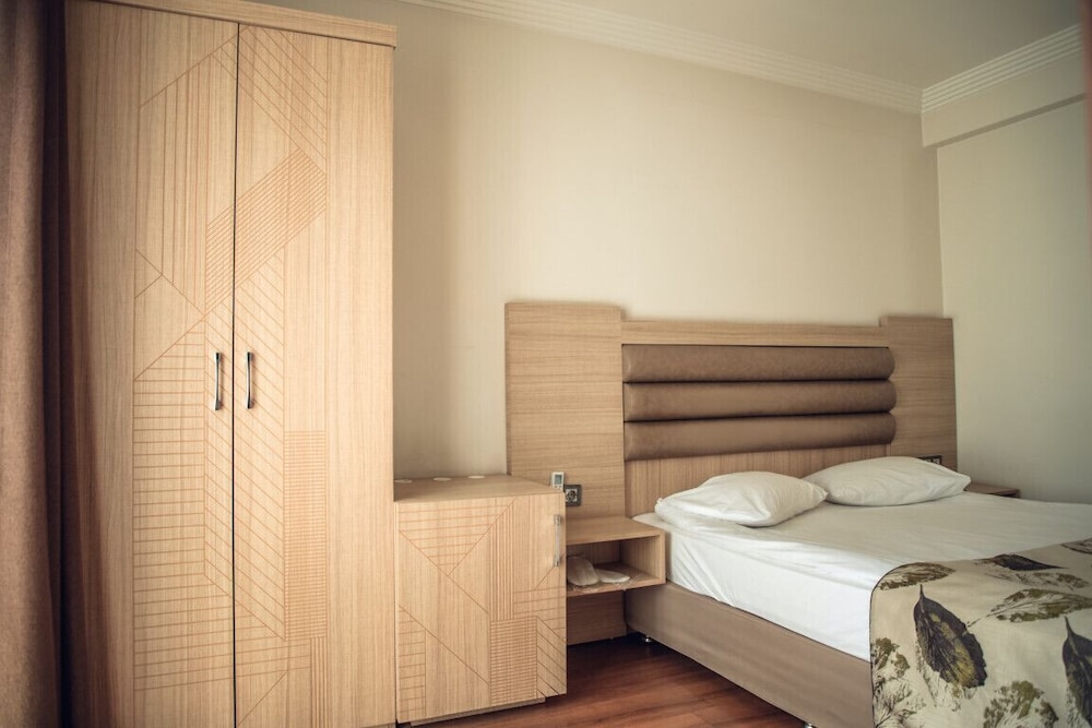 Hotel Mandalin 19/50
