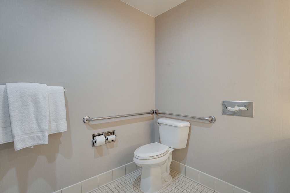 MySuites Lawton 18/54