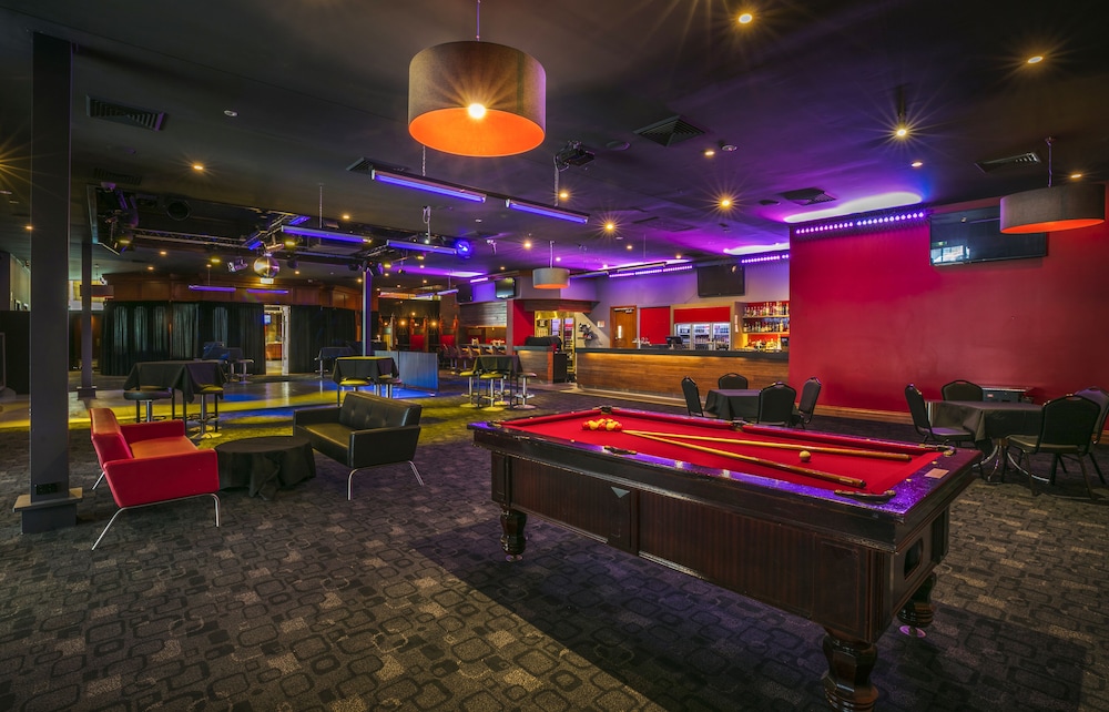 Nightcap at Matthew Flinders Hotel 32/54