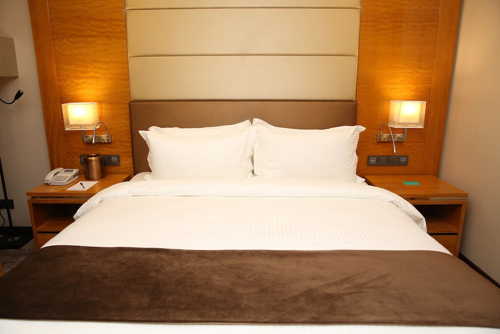 Gloria Hotel 9/20
