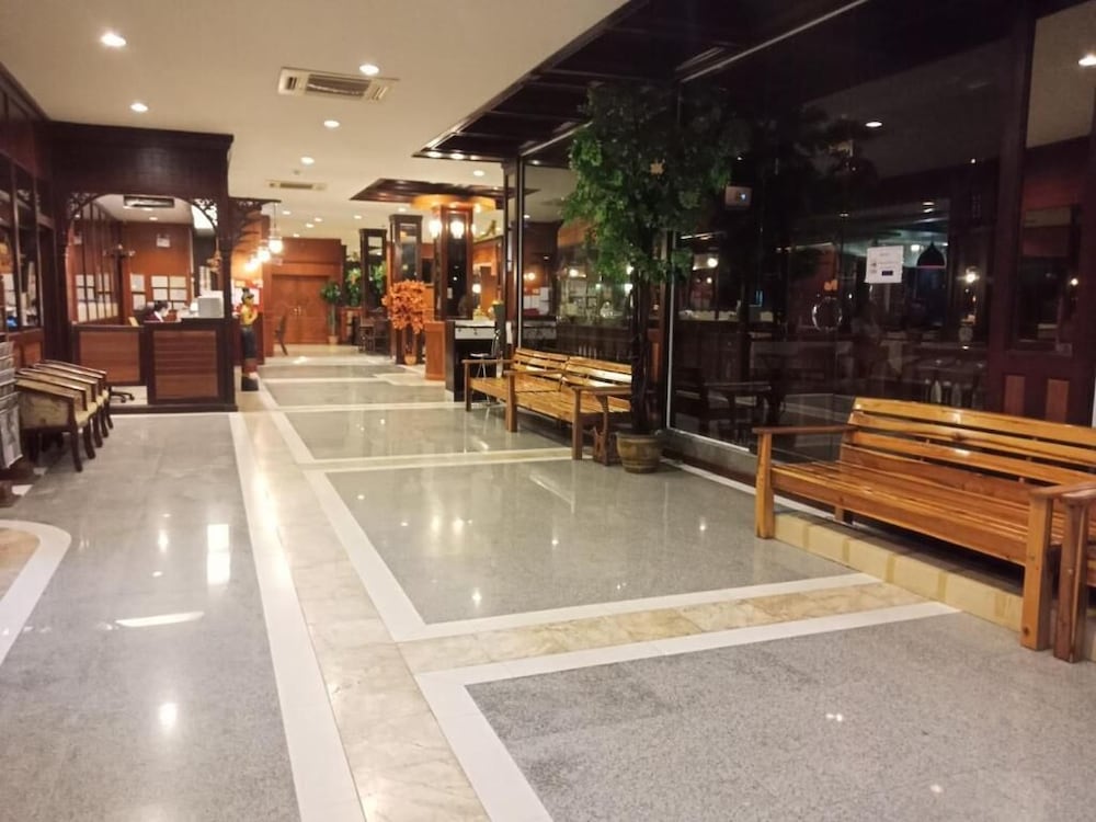 River Grand Hotel Hat Yai 10/40