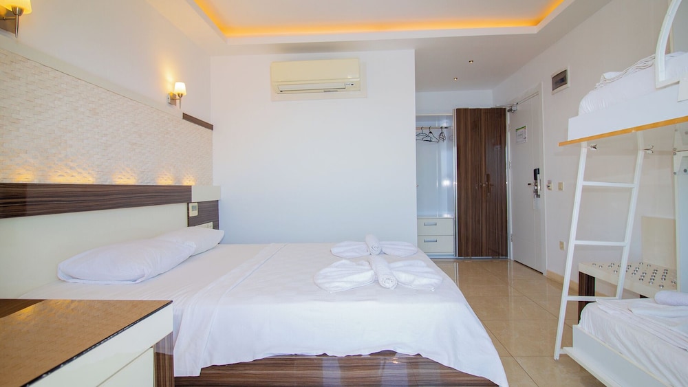Kas Maki Hotel 12/50