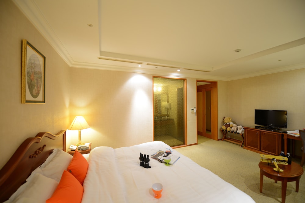 Spa, Deluxe, Queen Bed