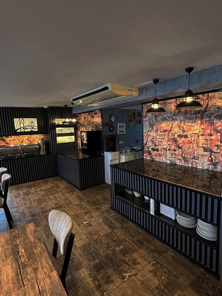 LEYENDA HOTEL 43/50