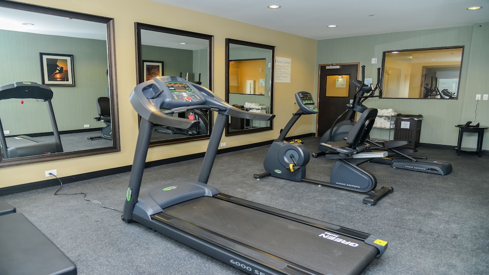 Holiday Inn Express Suites Cuero 27/52