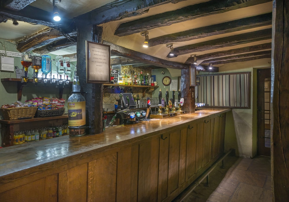 The Feathers Hotel 2/50