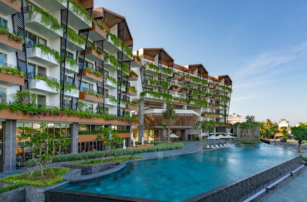 Bellerive Hoi An Resort & Spa 1/50