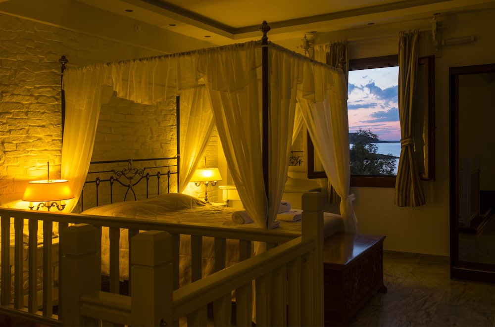 Contaratos Beach Hotel 17/50