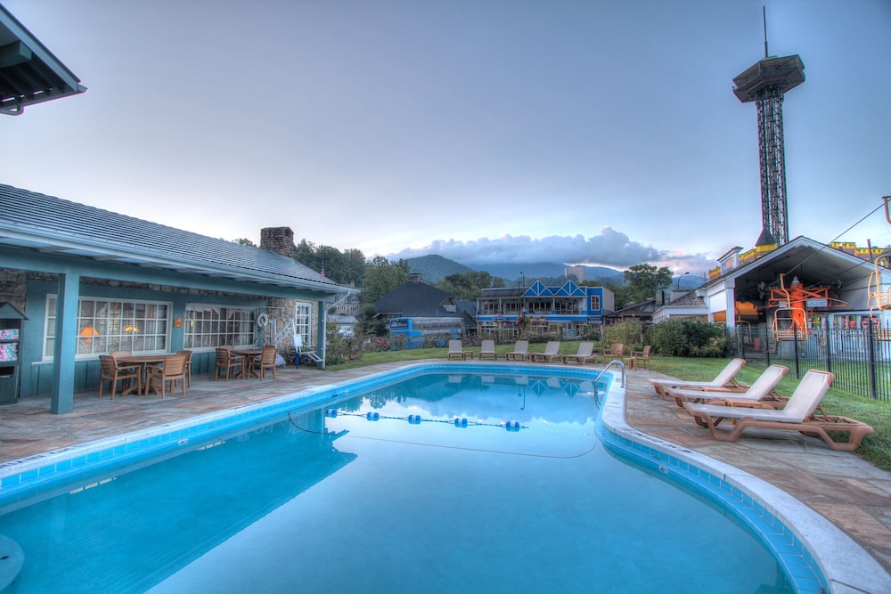 The Historic Gatlinburg Inn 3/66