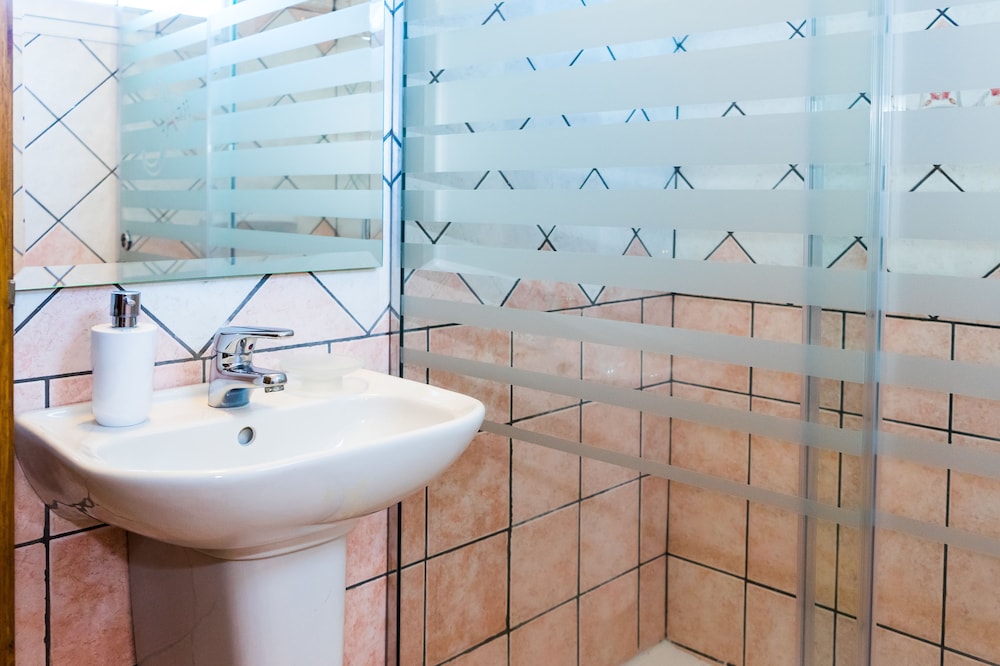 Andreolas Luxury Suites 69/72
