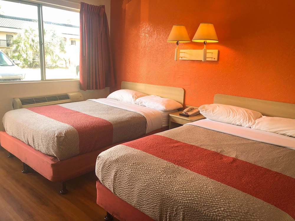Motel6 Jacksonville, FL - Orange Park 31/60