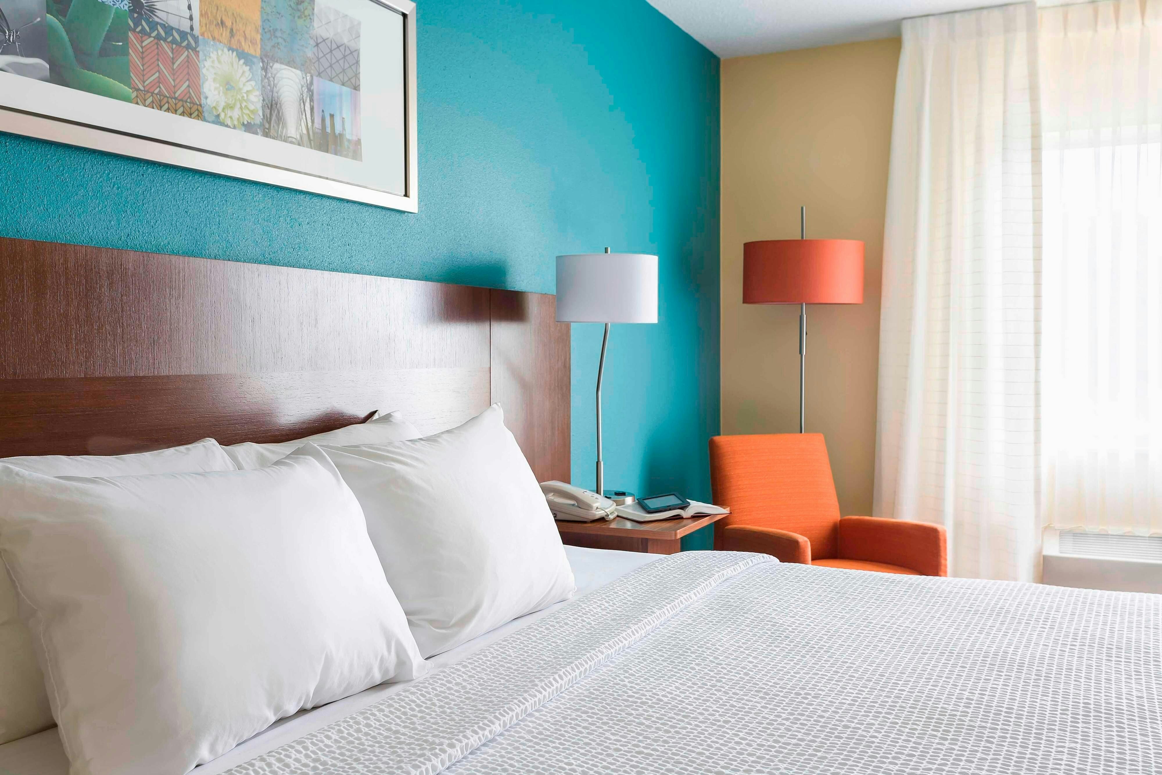 Room, King Bed