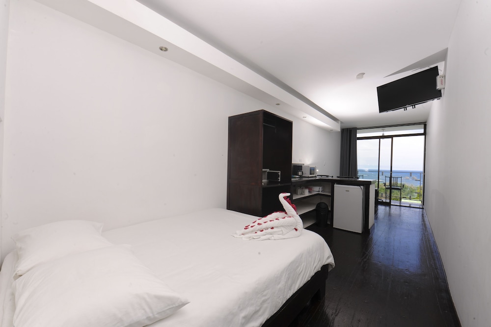 El Faro Beach Hotel 17/65