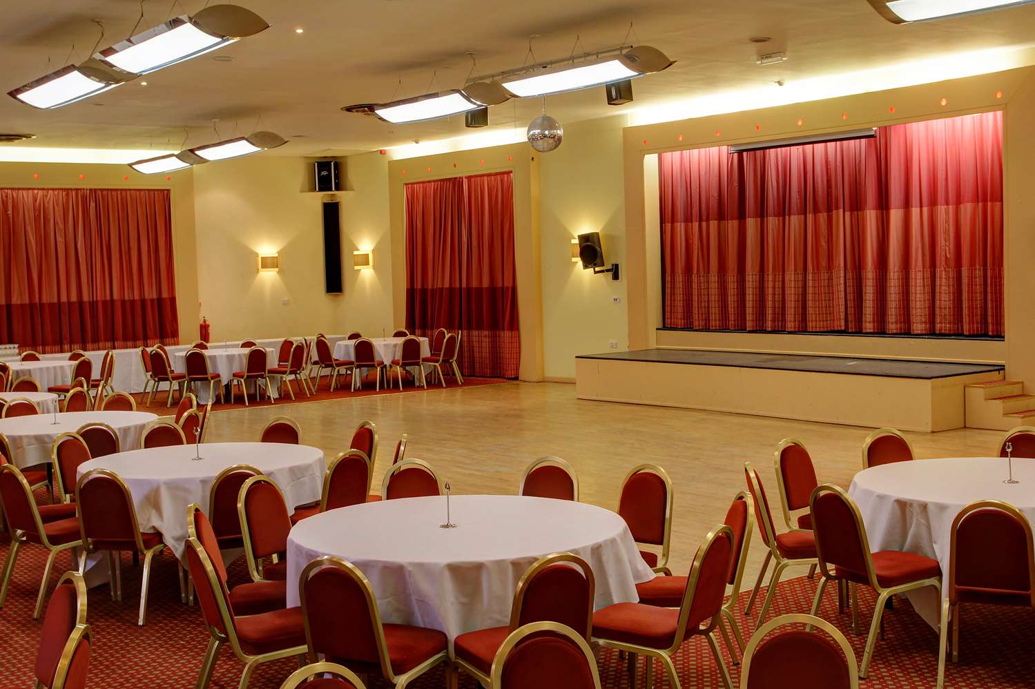 Best Western Aberavon Beach Hotel 50/56