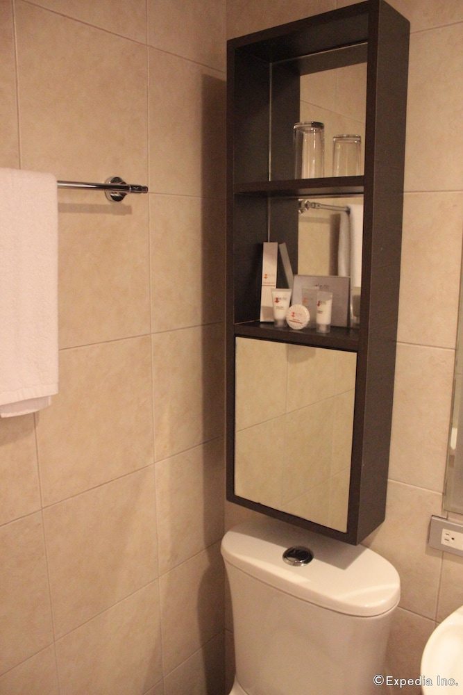 Soleste Suites 63/70