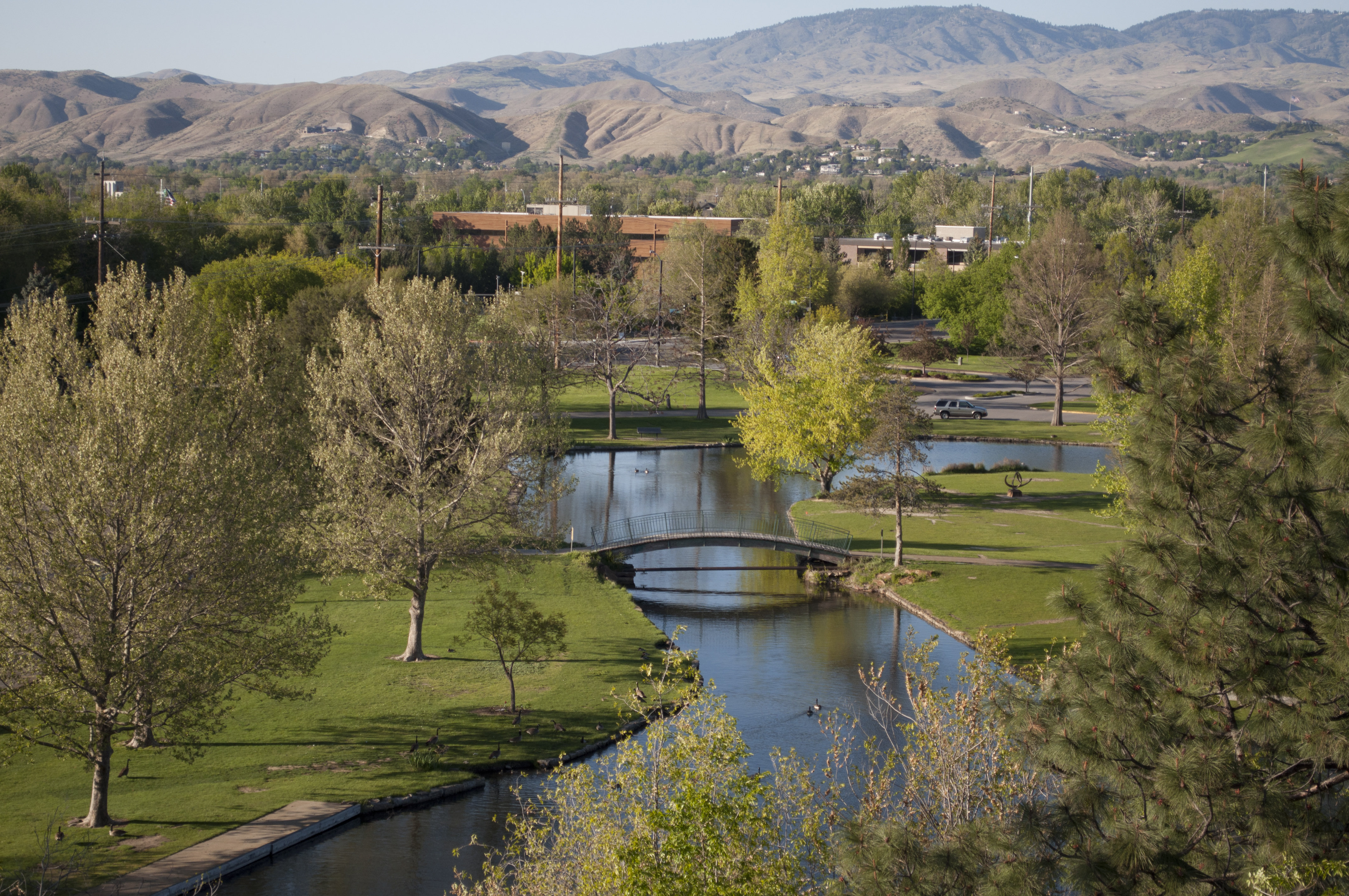 Holiday Inn Express Suites Boise Airport 76/80