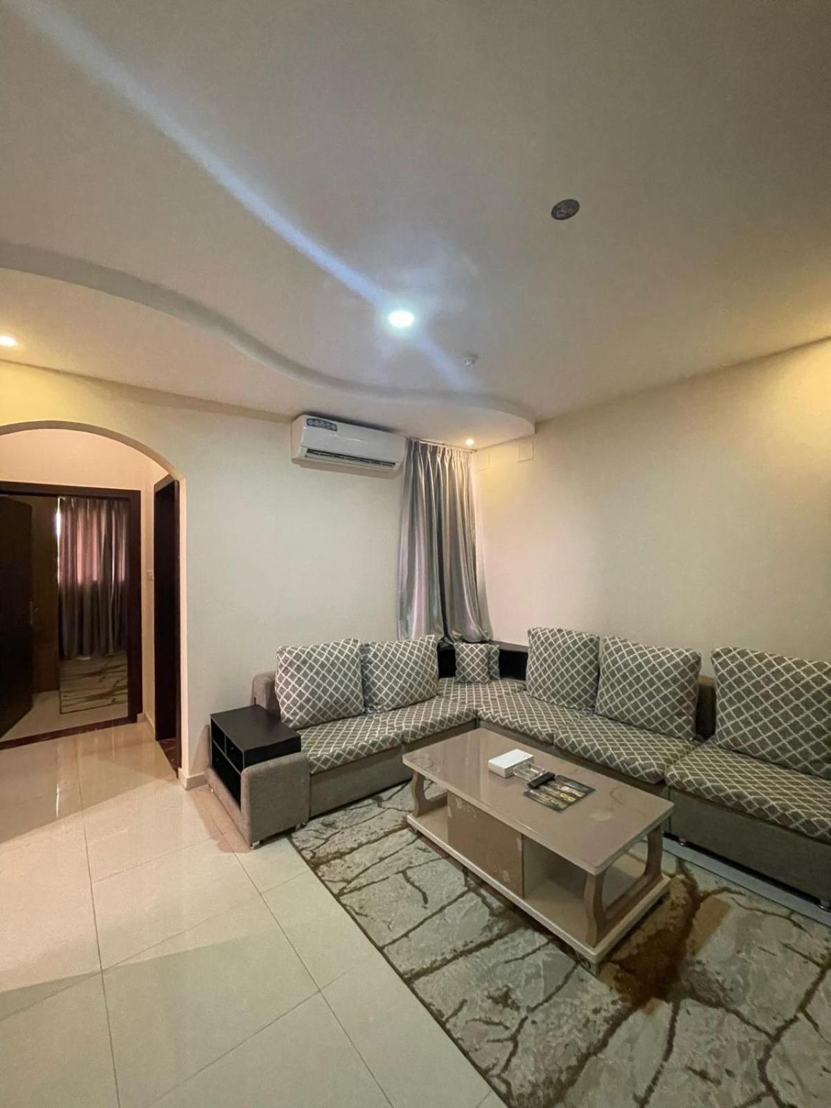 بيت الشرق للوحدات السكنية المفروشة(Orient House) 37/58